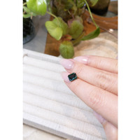 2.74 Ct. Color Change Sapphire from Ceylon (Sri Lanka) Life Style