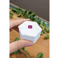 3.13 Ct. Pink Sapphire from Ceylon (Sri Lanka) Life Style