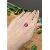 3.02 Ct. Pink Sapphire from Ceylon (Sri Lanka) Life Style