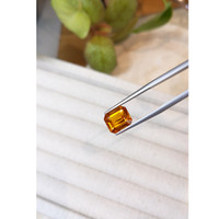 5.14 Ct. Yellowish Orange Sapphire from Ceylon (Sri Lanka) Life Style