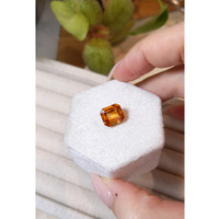 5.14 Ct. Yellowish Orange Sapphire from Ceylon (Sri Lanka) Life Style