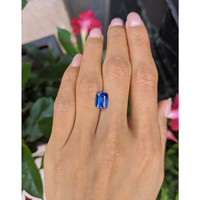 2.74 Ct. Blue Sapphire from Ceylon (Sri Lanka) Life Style