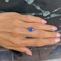 3.26 Ct. Blue Sapphire from Ceylon (Sri Lanka) Life Style