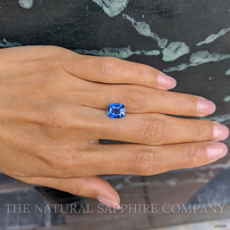 3.26 Ct. Blue Sapphire from Ceylon (Sri Lanka)