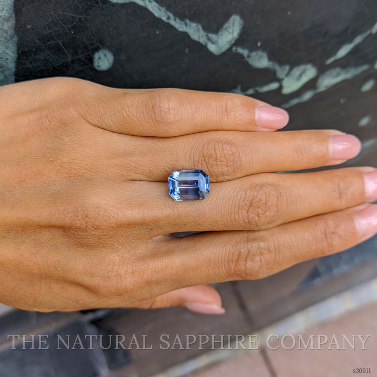 7.05 Ct. Bi Color Sapphire from Ceylon (Sri Lanka)