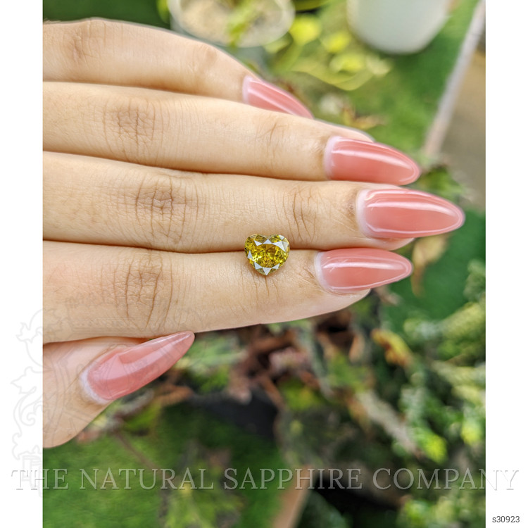 2.47 Ct. Greenish Yellow Sapphire from Ceylon (Sri Lanka)