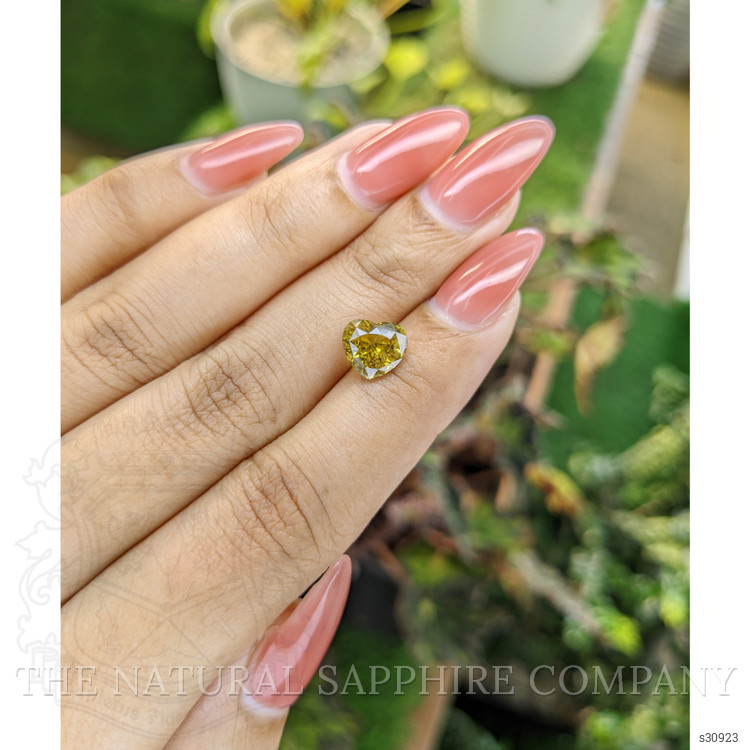 2.47 Ct. Greenish Yellow Sapphire from Ceylon (Sri Lanka)