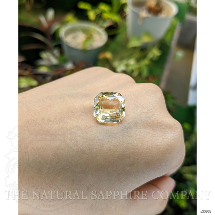 12.56 Ct. Yellow Sapphire from Ceylon (Sri Lanka)
