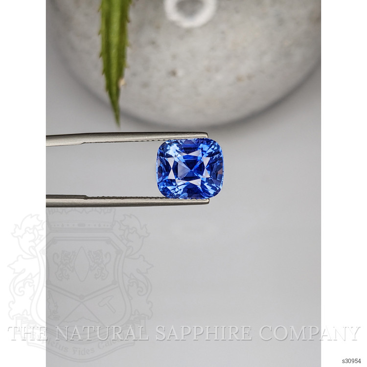 7.35 Ct. Blue Sapphire from Ceylon (Sri Lanka)