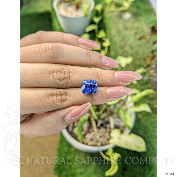7.35 Ct. Blue Sapphire from Ceylon (Sri Lanka)