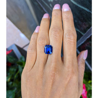 5.55 Ct. Blue Sapphire from Ceylon (Sri Lanka) Life Style