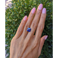 5.06 Ct. Blue Sapphire from Ceylon (Sri Lanka) Life Style