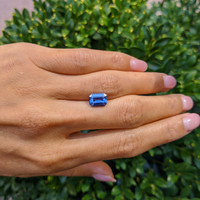 2.62 Ct. Blue Sapphire from Ceylon (Sri Lanka) Life Style