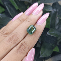 7.00 Ct. Bi Color Sapphire from Madagascar Life Style