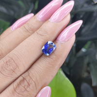 2.32 Ct. Bi Color Sapphire from Tanzania Life Style