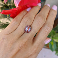 4.76 Ct. Bi Color Sapphire from Madagascar Life Style