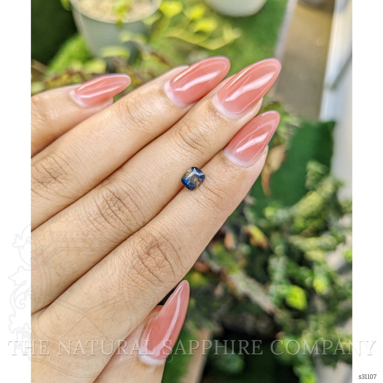 0.95 Ct. Bi Color Sapphire from Ceylon (Sri Lanka)