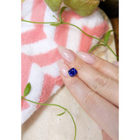 3.01 Ct. Blue Sapphire from Ceylon (Sri Lanka) Life Style