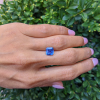 2.98 Ct. Blue Sapphire from Ceylon (Sri Lanka) Life Style