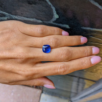 4.04 Ct. Blue Sapphire from Ceylon (Sri Lanka) Life Style