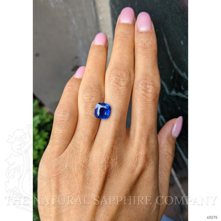 4.04 Ct. Blue Sapphire from Ceylon (Sri Lanka)