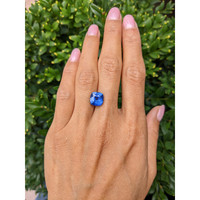 4.62 Ct. Blue Sapphire from Ceylon (Sri Lanka) Life Style