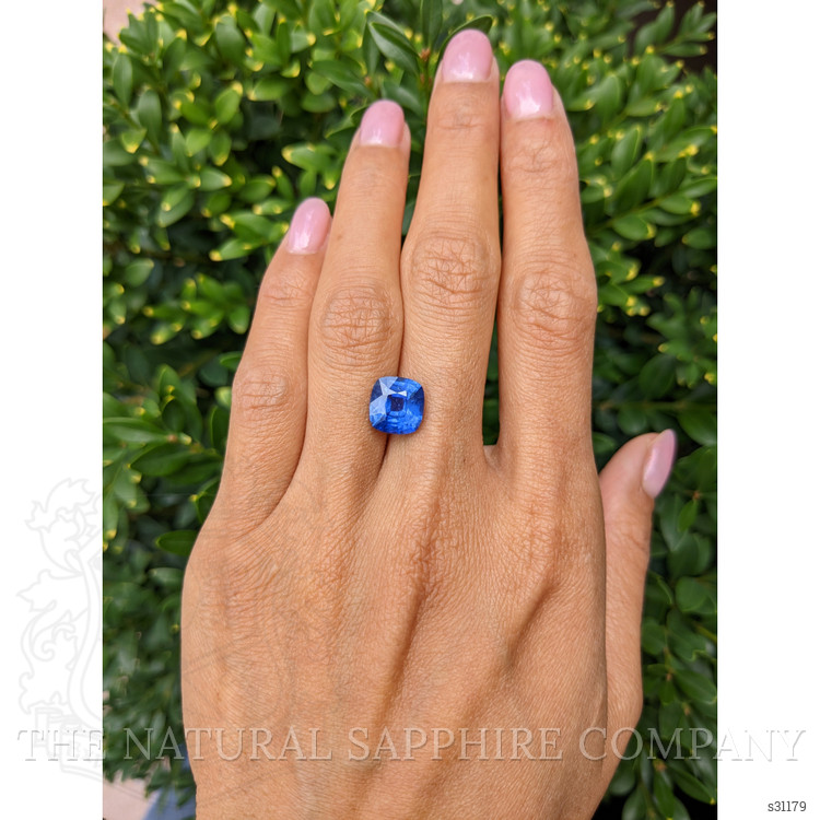 4.62 Ct. Blue Sapphire from Ceylon (Sri Lanka)