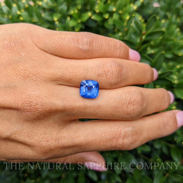 4.62 Ct. Blue Sapphire from Ceylon (Sri Lanka)