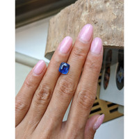 3.04 Ct. Blue Sapphire from Ceylon (Sri Lanka) Life Style