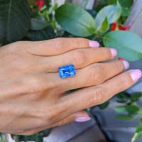 10.55 Ct. Blue Sapphire from Ceylon (Sri Lanka) Life Style