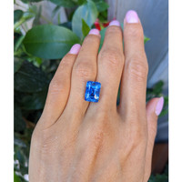 10.55 Ct. Blue Sapphire from Ceylon (Sri Lanka) Life Style