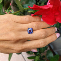 4.18 Ct. Purple Sapphire from Ceylon (Sri Lanka) Life Style