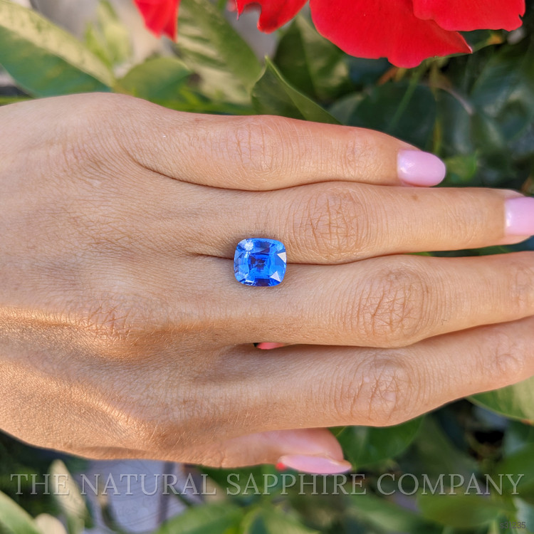 4.54 Ct. Blue Sapphire from Ceylon (Sri Lanka)