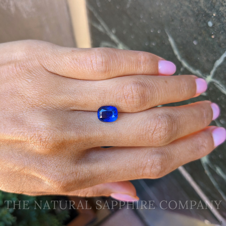 3.05 Ct. Blue Sapphire from Ceylon (Sri Lanka)