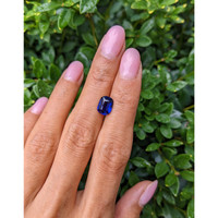 2.53 Ct. Blue Sapphire from Ceylon (Sri Lanka) Life Style