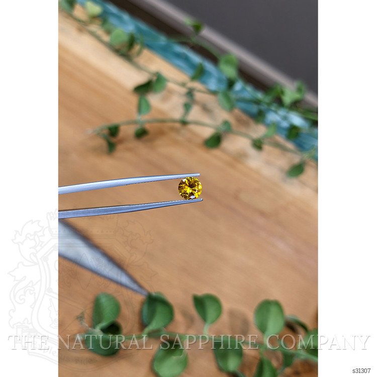 1.15 Ct. Yellowish Orange Sapphire from Ceylon (Sri Lanka)