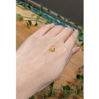 0.98 Ct. Yellow Sapphire from Ceylon (Sri Lanka) Life Style