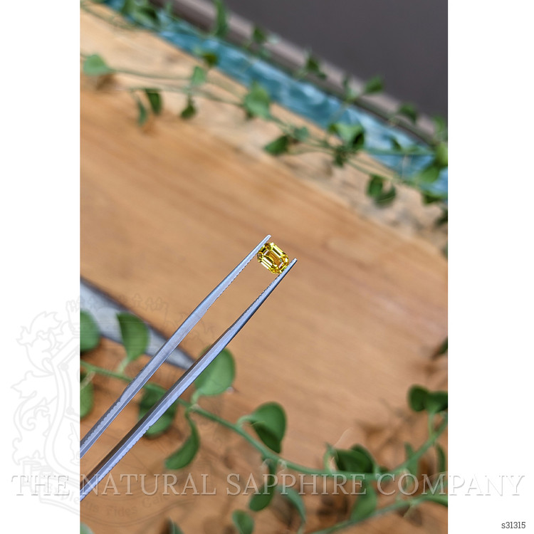0.97 Ct. Yellow Sapphire from Ceylon (Sri Lanka)