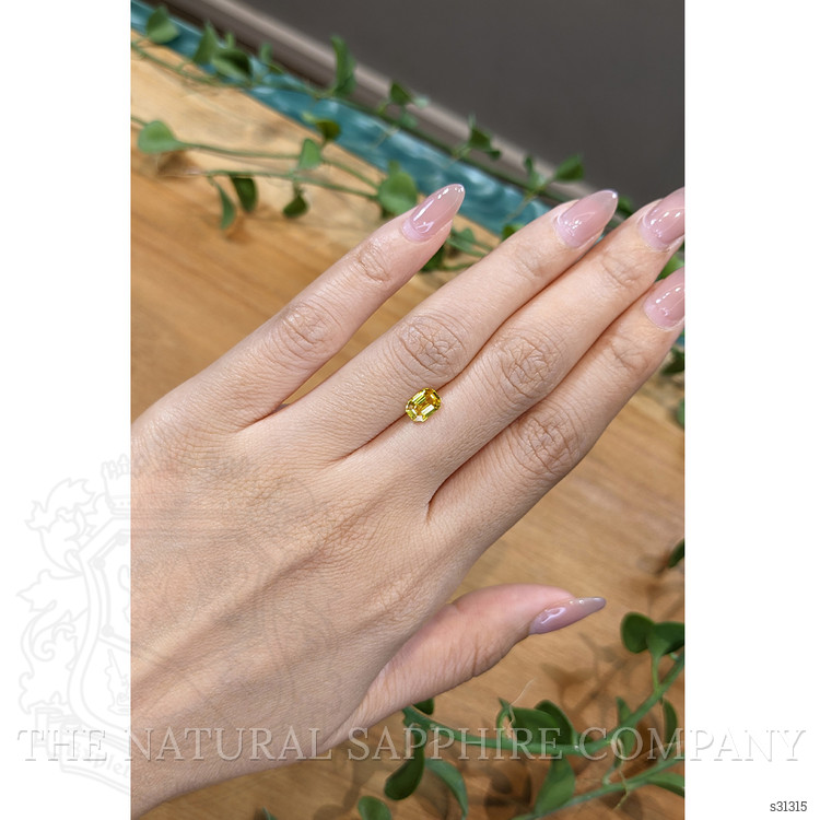 0.97 Ct. Yellow Sapphire from Ceylon (Sri Lanka)