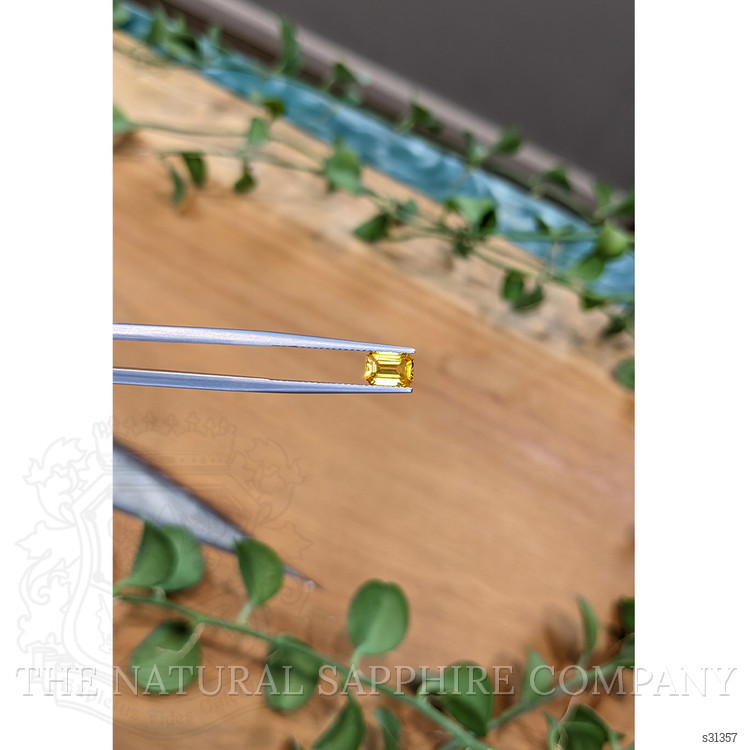 1.07 Ct. Orangish Yellow Sapphire from Ceylon (Sri Lanka)