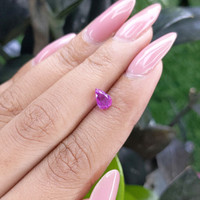 1.01 Ct. Pinkish Purple Sapphire from Tanzania Life Style
