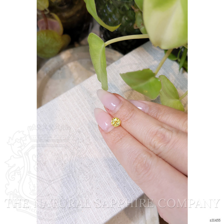 0.95 Ct. Yellow Sapphire from Ceylon (Sri Lanka)