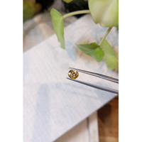 1.13 Ct. Yellowish Orange Sapphire from Ceylon (Sri Lanka) Life Style