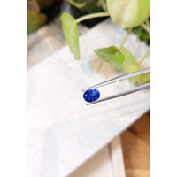 2.10 Ct. Blue Sapphire from Ceylon (Sri Lanka) Life Style