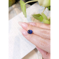 2.51 Ct. Blue Sapphire from Ceylon (Sri Lanka) Life Style