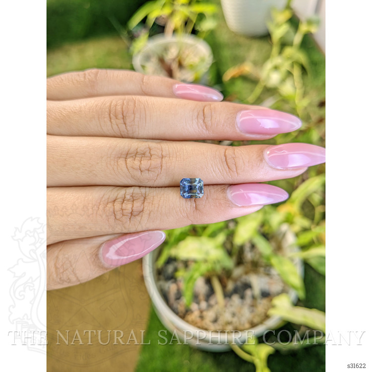 3.07 Ct. Bi Color Sapphire from Ceylon (Sri Lanka)