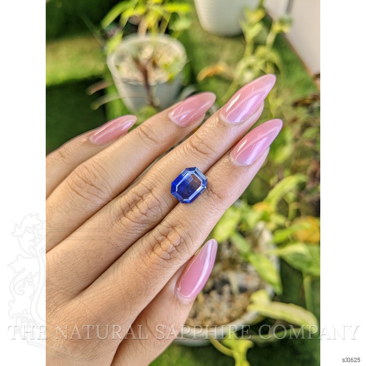 5.17 Ct. Bi Color Sapphire from Ceylon (Sri Lanka)