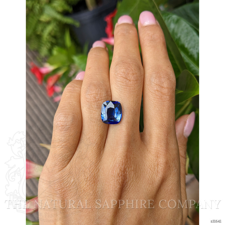 5.56 Ct. Blue Sapphire from Ceylon (Sri Lanka)