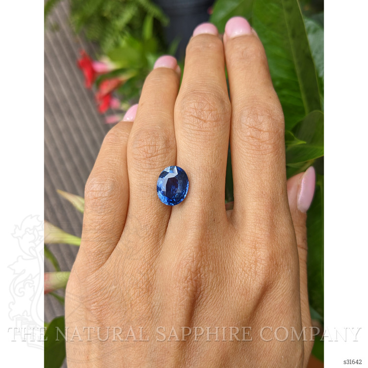6.09 Ct. Blue Sapphire from Ceylon (Sri Lanka)