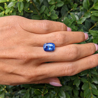 6.17 Ct. Blue Sapphire from Ceylon (Sri Lanka) Life Style